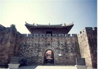 古城街巷探秘
