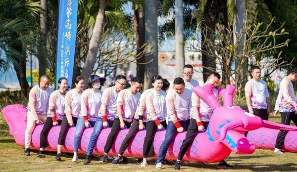 龙行天下