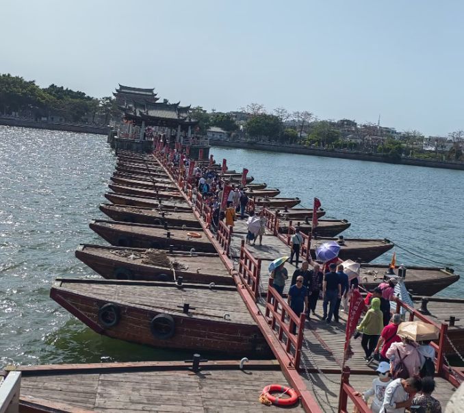 广济桥浮桥实景