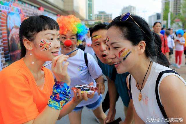 彩妆涂抹分发物料