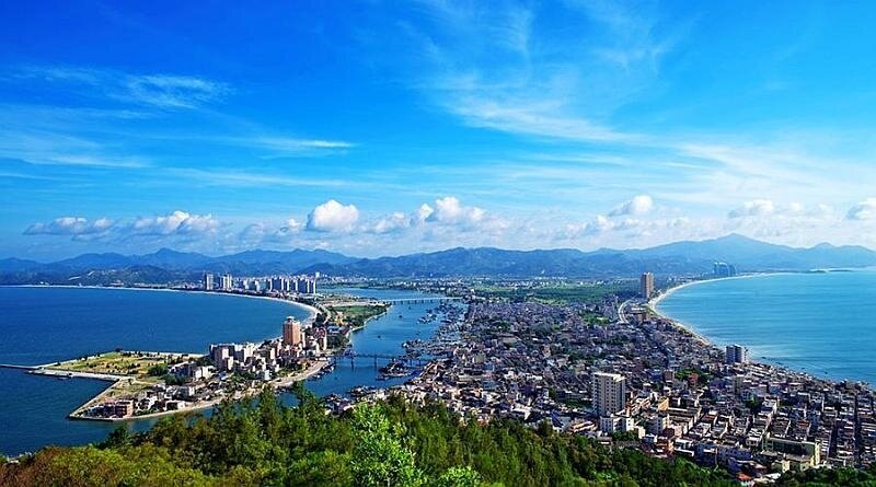 双月湾壮丽景观