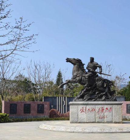 白马将军雕塑